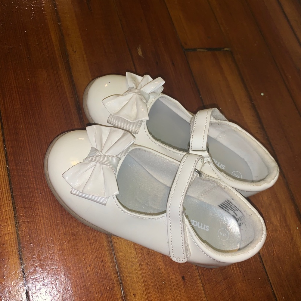 Fancy white shoes
